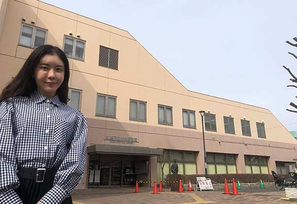 新座市立中央図書館